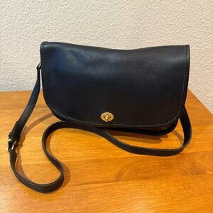 Vintage Coach Classic Black City Bag Purse